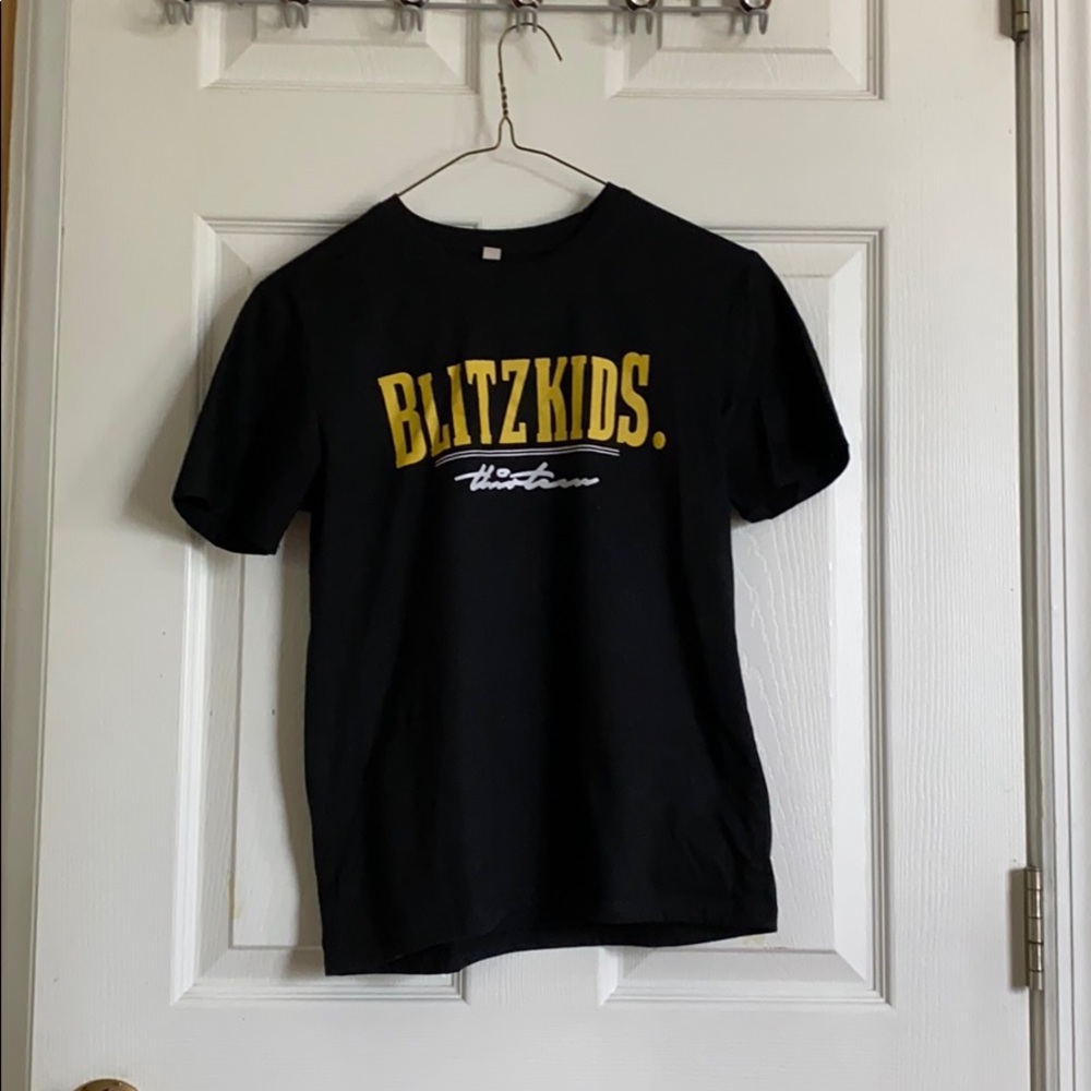 Black t-shirt